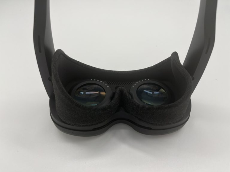 HTC Vive Flow фото 5