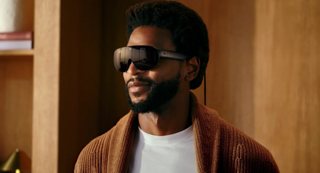 Meta VR Glasses 4.png
