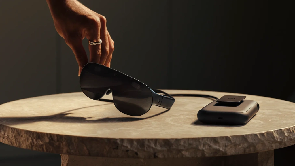 Meta VR Glasses.png