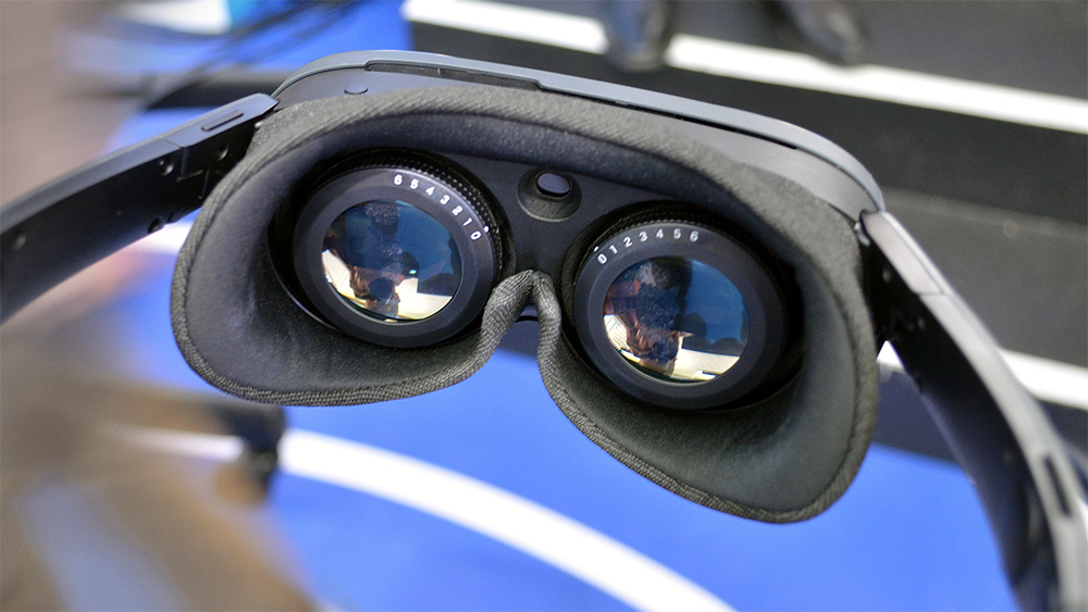 VR-гарнитура из картона: как сделать очки виртуальной реальности своими руками